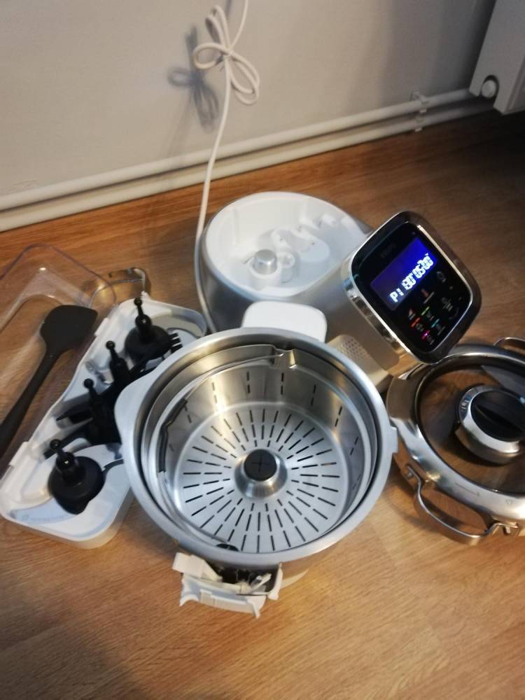 ox_robot-kuchenny-krups-hp-6051-i-prepcook