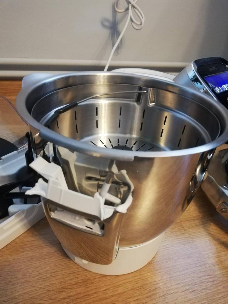 ox_robot-kuchenny-krups-hp-6051-i-prepcook
