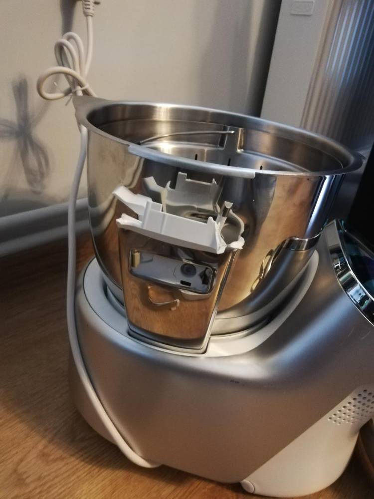 ox_robot-kuchenny-krups-hp-6051-i-prepcook