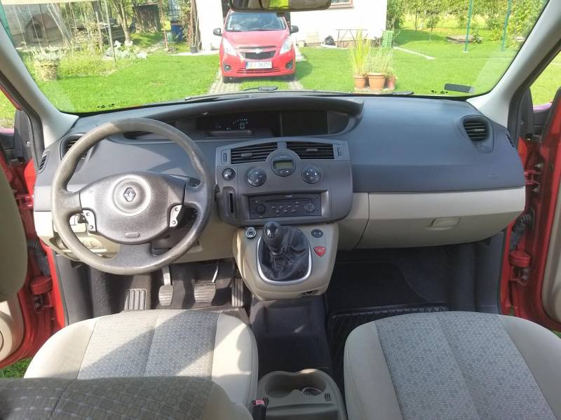 ox_sprzedam-renault-scenic-2006-r