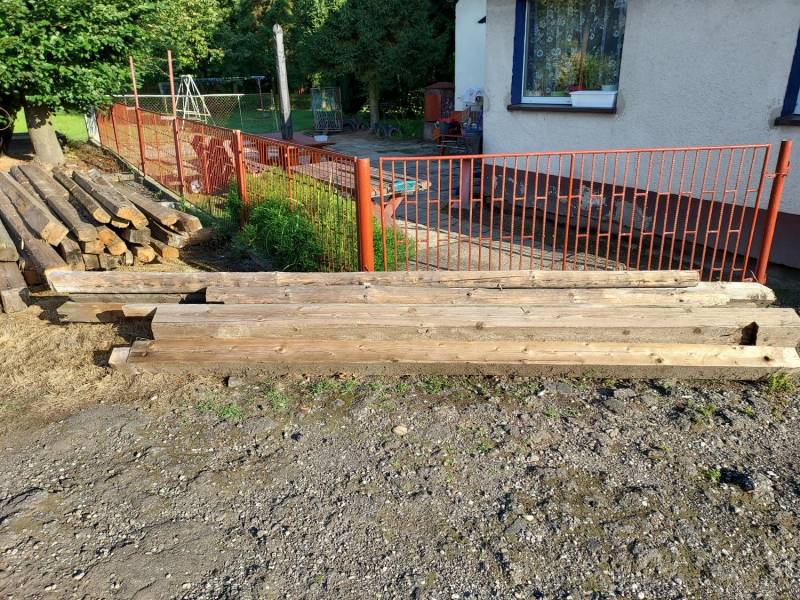 ox_drewno-duzej-wiezby-na-80-do-wykorzystania-na-inna-budowle-tanio