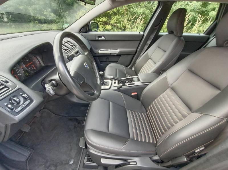 ox_volvo-v50-16d-kinetic-alufelgi-foteliki-2008r