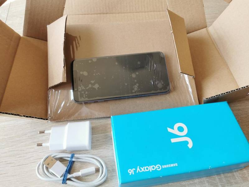 ox_smartfon-samsung-galaxy-j6-3gb32gb-fioletowy-nowy