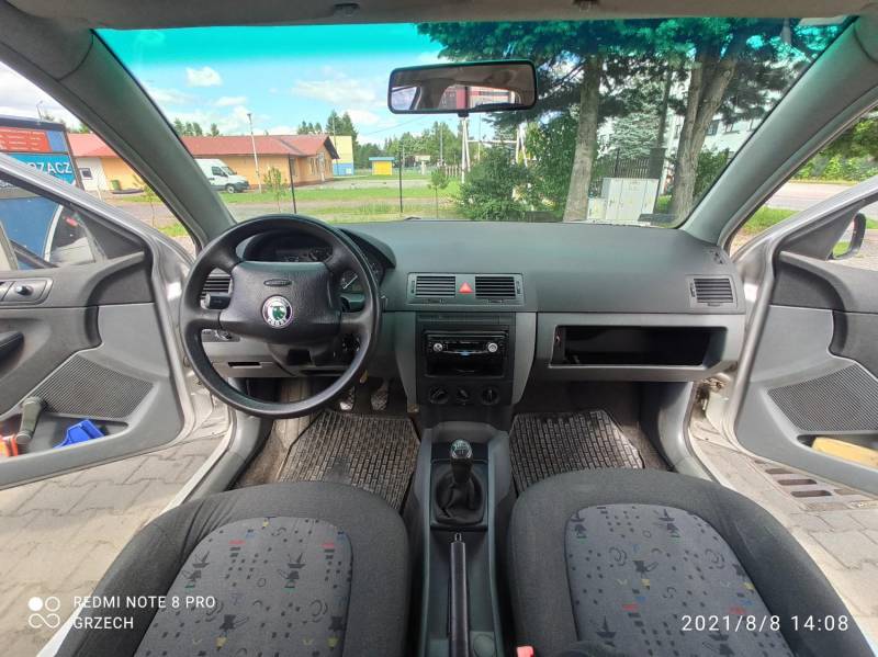 ox_2003-skoda-fabia