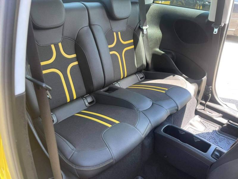 ox_opel-adam-14-bluetooth-tempomat-nowe-opony-klimatronik