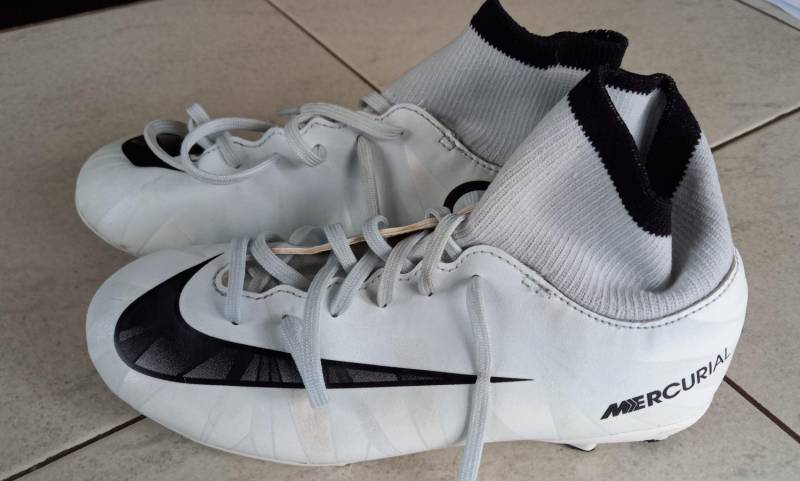 ox_buty-pilkarskie-korki-nike-mercurial-cr7-rozm-34