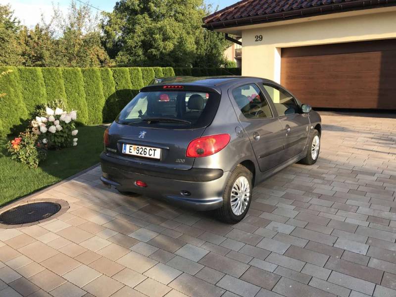 ox_peugeot-206-rok-2009-14-benzyna-klima-81-tyskilometrow