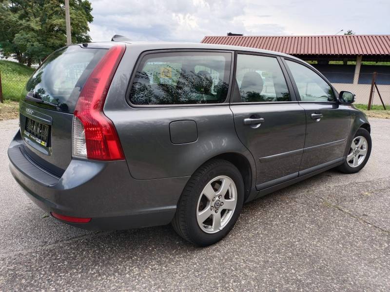 ox_volvo-v50-16d-kinetic-alufelgi-foteliki-2008r