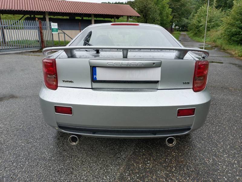 ox_toyota-celica-18-vvti-143km-automat-2003r
