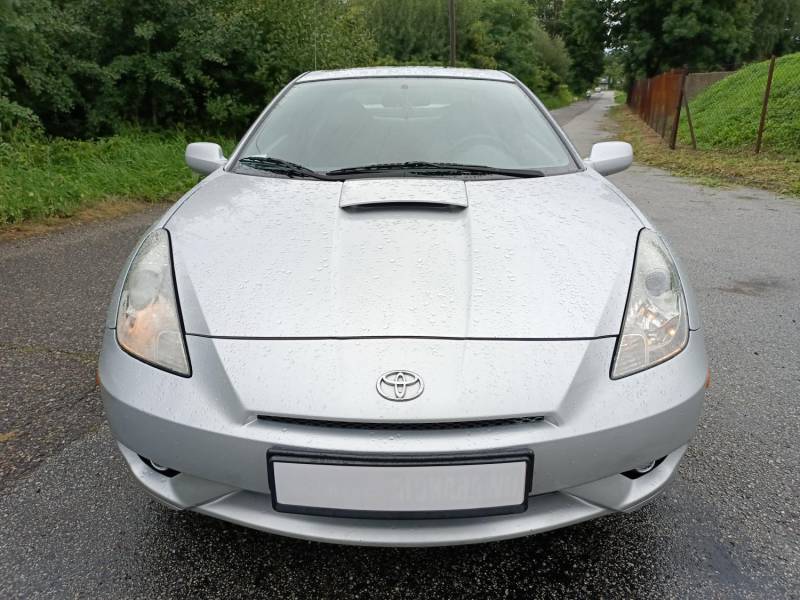 ox_toyota-celica-18-vvti-143km-automat-2003r