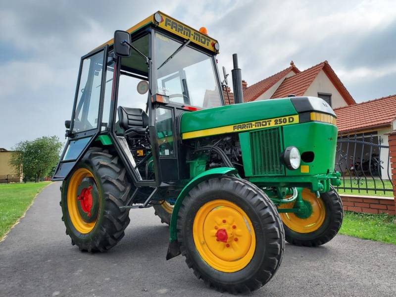 ox_farm-mot-250d-z-1996-r1462-mth-z-plugiem-do-odsniezania-lub-osobno
