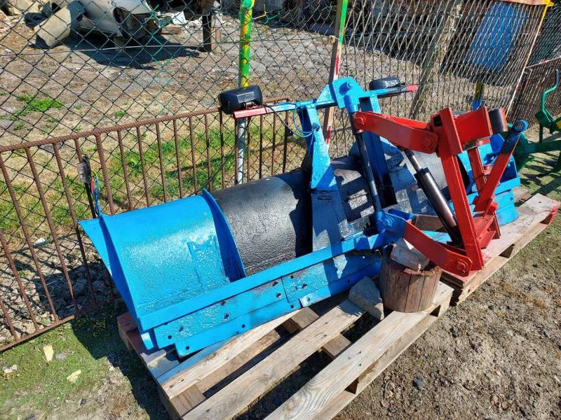 ox_farm-mot-250d-z-1996-r1462-mth-z-plugiem-do-odsniezania-lub-osobno
