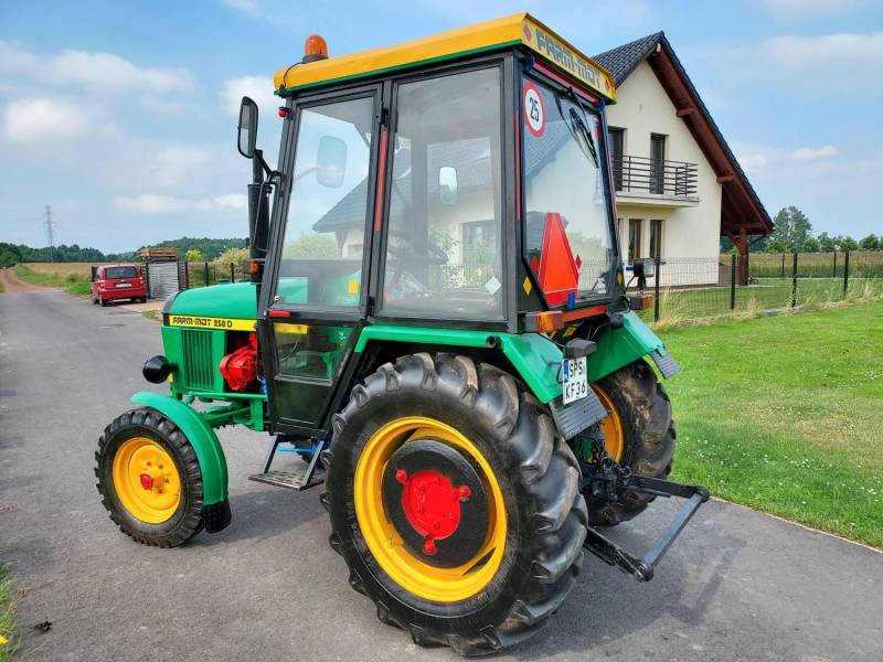 ox_farm-mot-250d-z-1996-r1462-mth-z-plugiem-do-odsniezania-lub-osobno