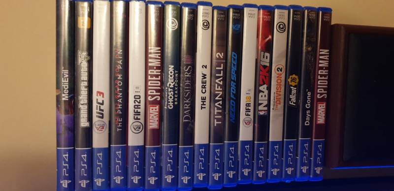 ox_playstation-4-pro-2-konsole-4-pady-17-gier-mega-zestaw