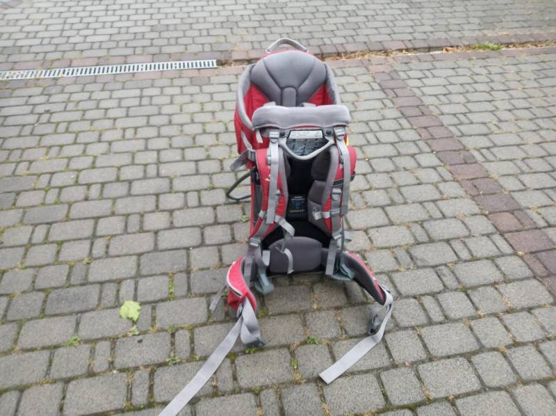 ox_nosidelko-turystyczne-deuter-kid-comfort-2
