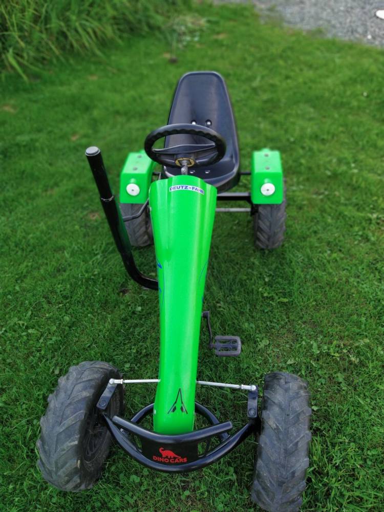ox_gokart-na-pedaly-dino-cars
