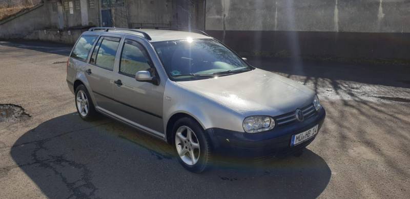 ox_vw-golf-iv-combi-16-benzyna-rok-112002-zaczep-klima-stan-bdb