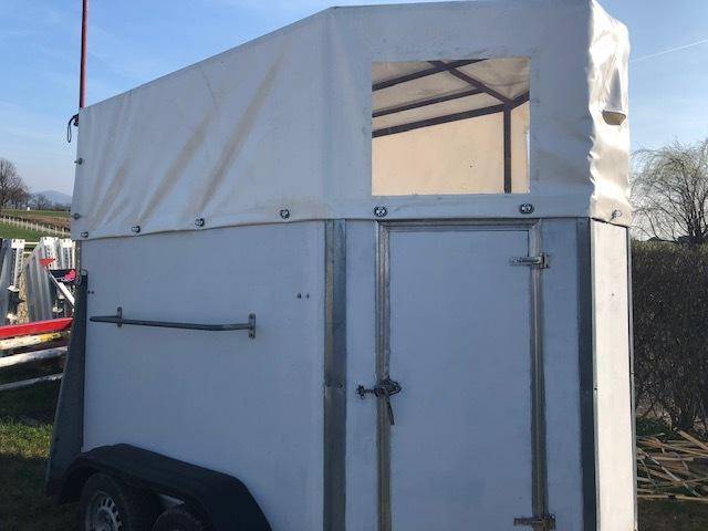 ox_przyczepa-konska-wynajem-bukmana-transport-koni-bukmanka-przewoz-kon