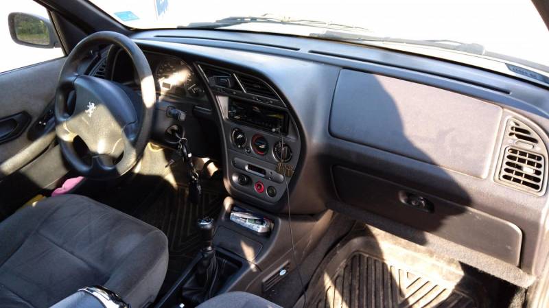 ox_sprzedam-peugeot-306-20-hdi-rok-2000
