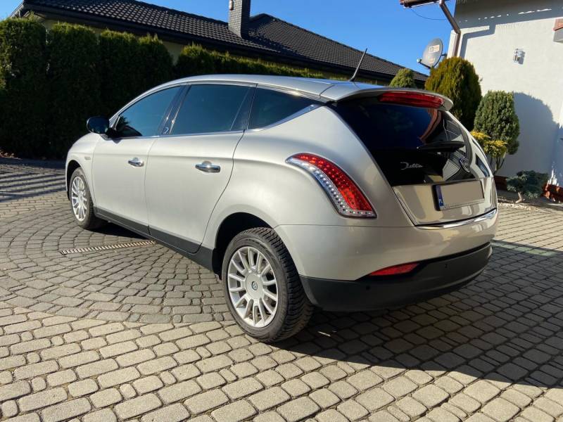 ox_sprzedam-lancia-delta-diesel16-16v-multijet-2013-120-km-salon-polska