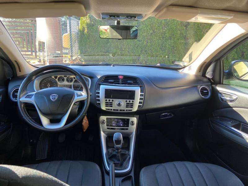 ox_sprzedam-lancia-delta-diesel16-16v-multijet-2013-120-km-salon-polska