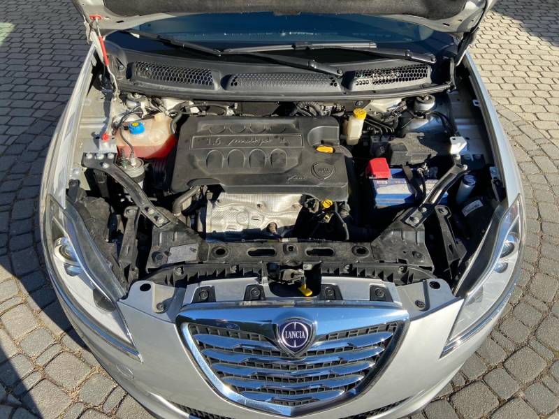 ox_sprzedam-lancia-delta-diesel16-16v-multijet-2013-120-km-salon-polska