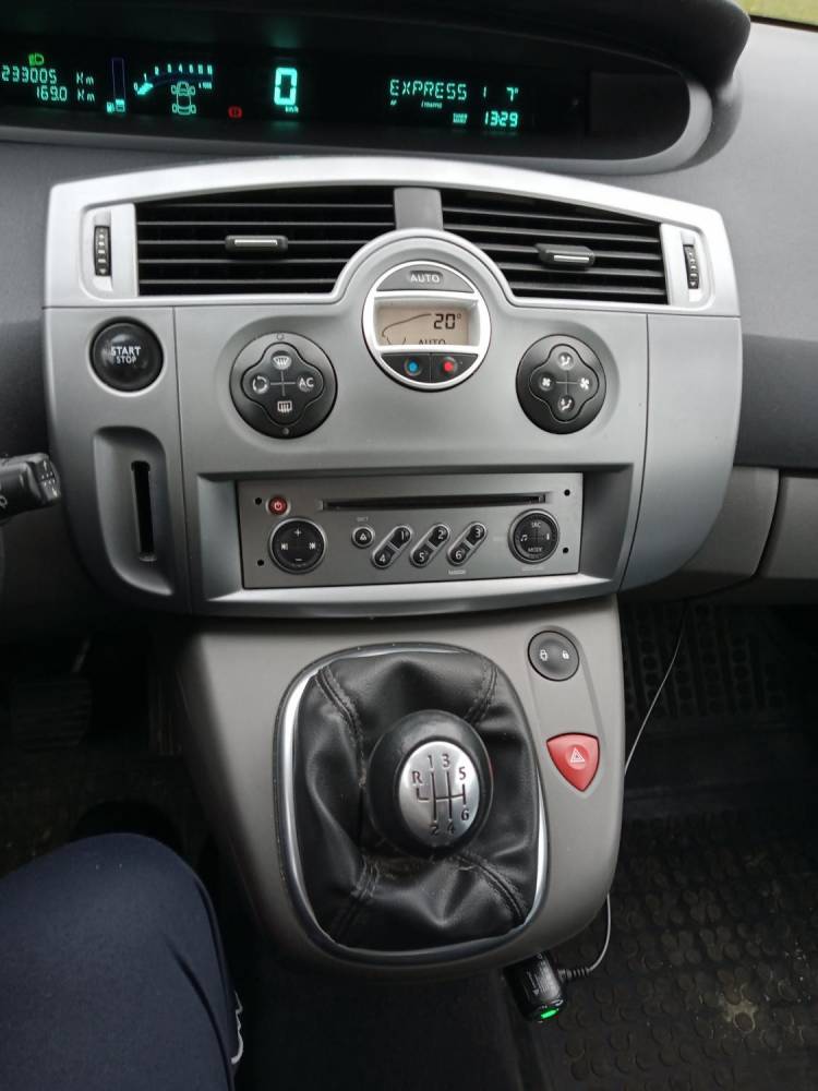 ox_renault-scenic