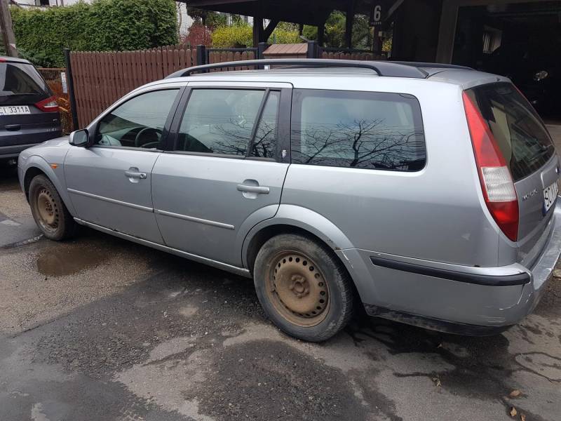 ox_samochod-osobowy-ford-mondeo