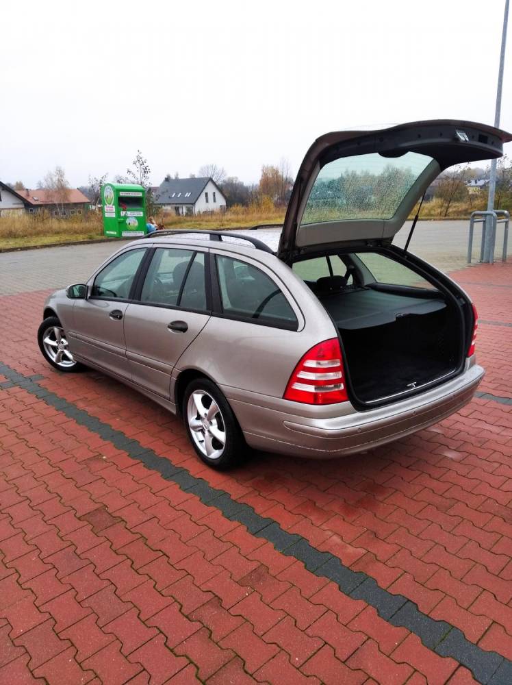 ox_mercedes-c-klasa-w203-2007-rok-22-diesel-122km-190-tys