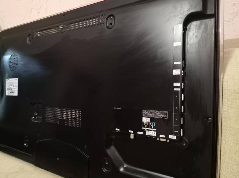 ox_telewizor-samsung-40-sprzedam