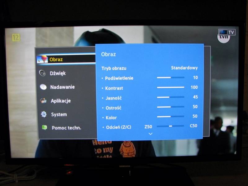 ox_telewizor-samsung-ue32f5000