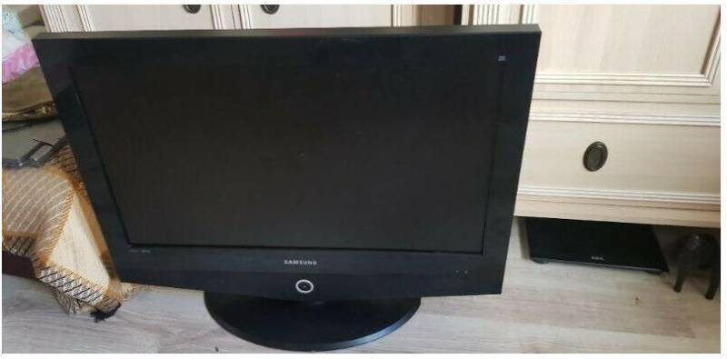 ox_sprzedam-tv-samsung-le32r32b