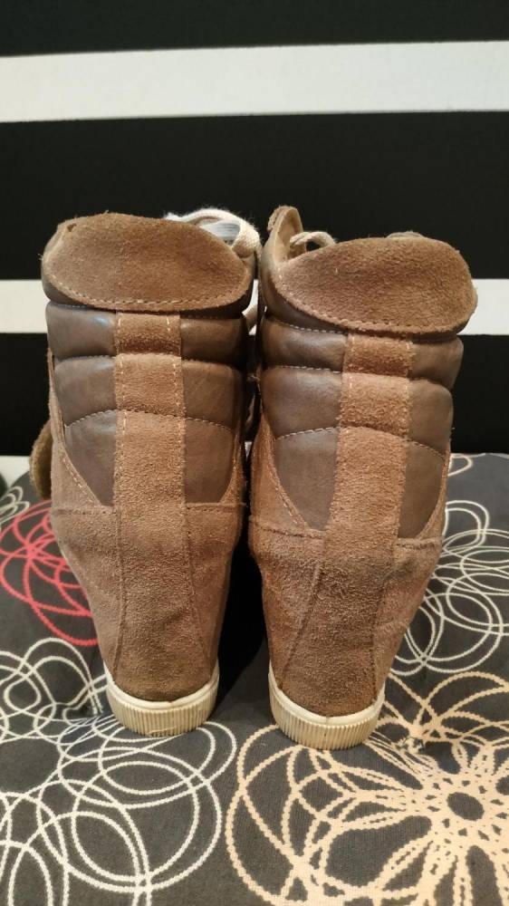 ox_buty-na-koturnie