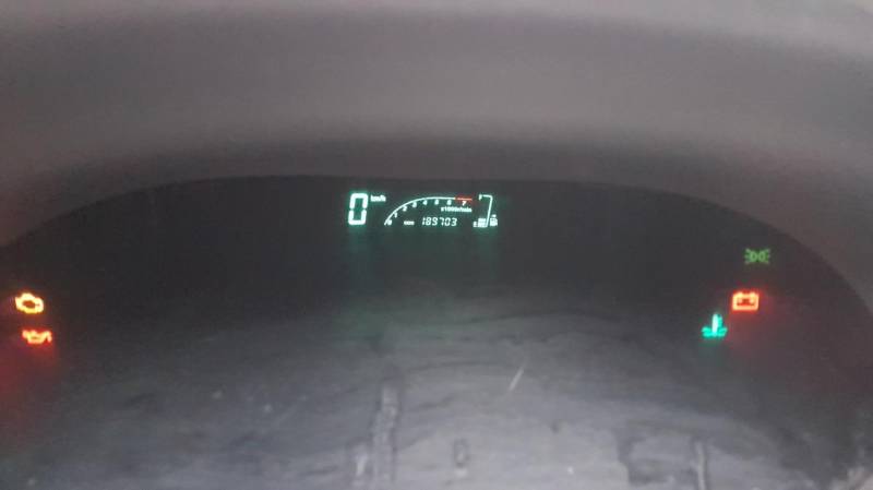 ox_sprzedam-toyote-yaris-2004-rok-polski-salon-garazowana