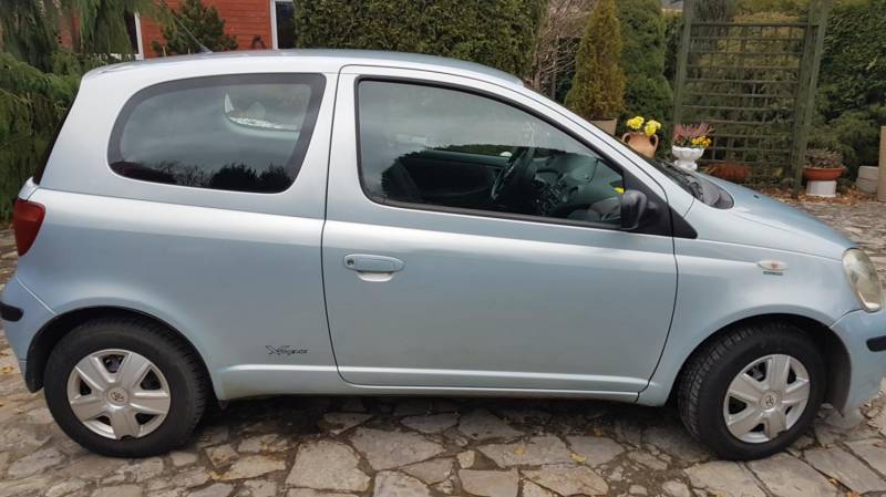 ox_sprzedam-toyote-yaris-2004-rok-polski-salon-garazowana