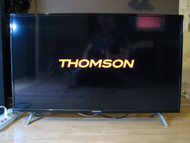 ox_telewizor-thomson-40-cali-z-gwarancja