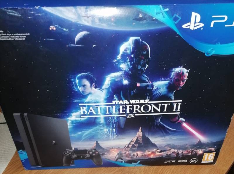 ox_konsola-ps4-1tb-2-pady-i-4xgry