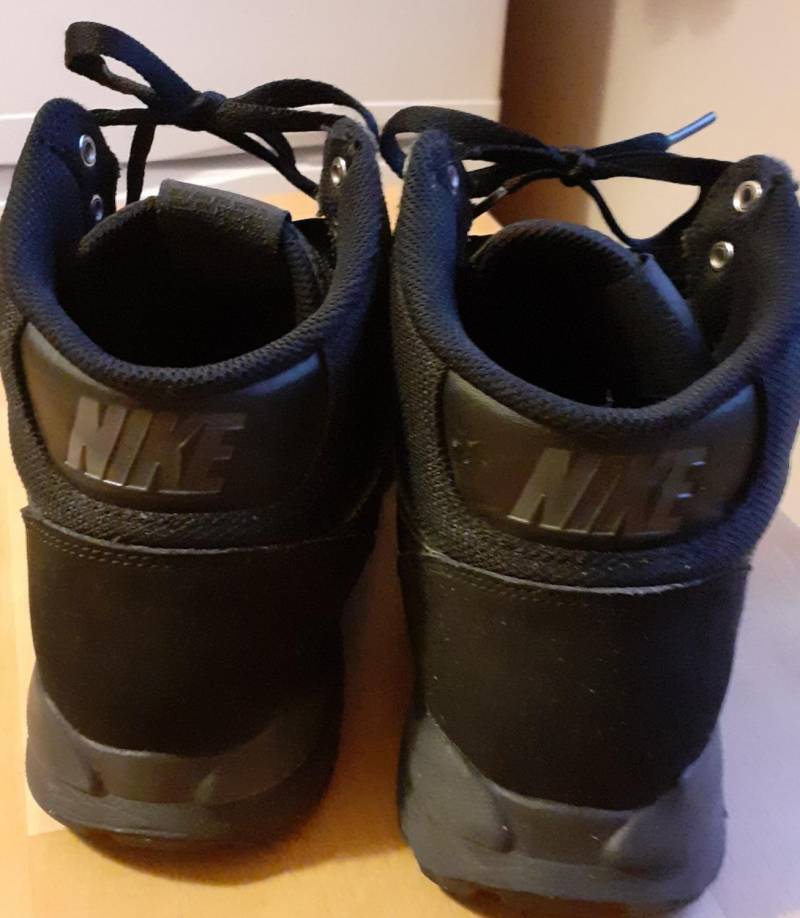 ox_sprzedam-nike-hoodland-suede-r42
