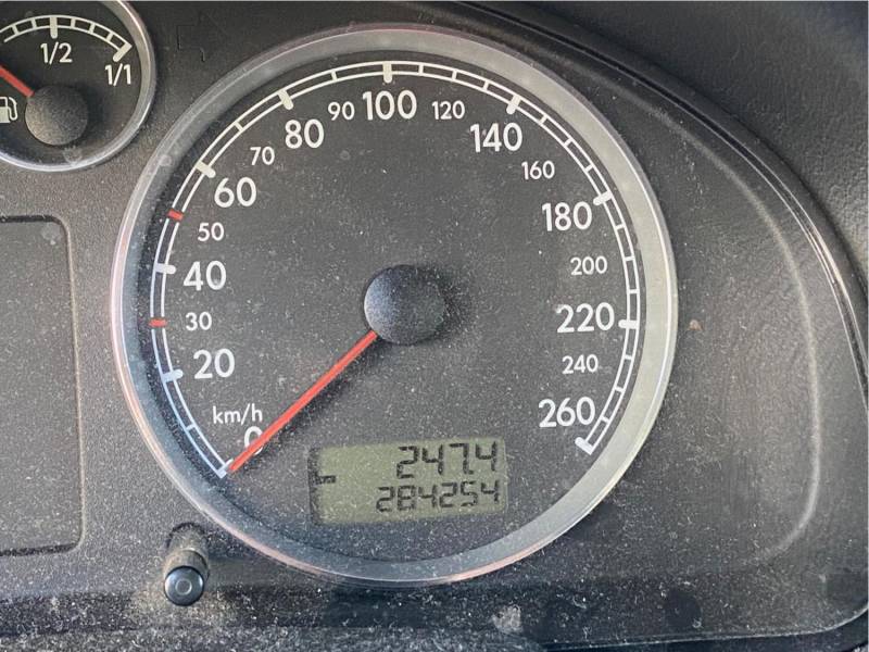 ox_sprzedam-vw-passat-2003r-diesel