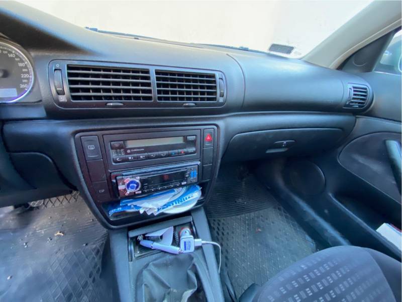 ox_sprzedam-vw-passat-2003r-diesel