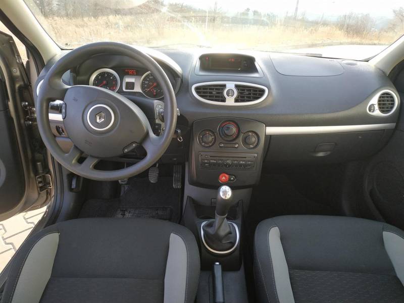 ox_renault-clio-2011r-15dci