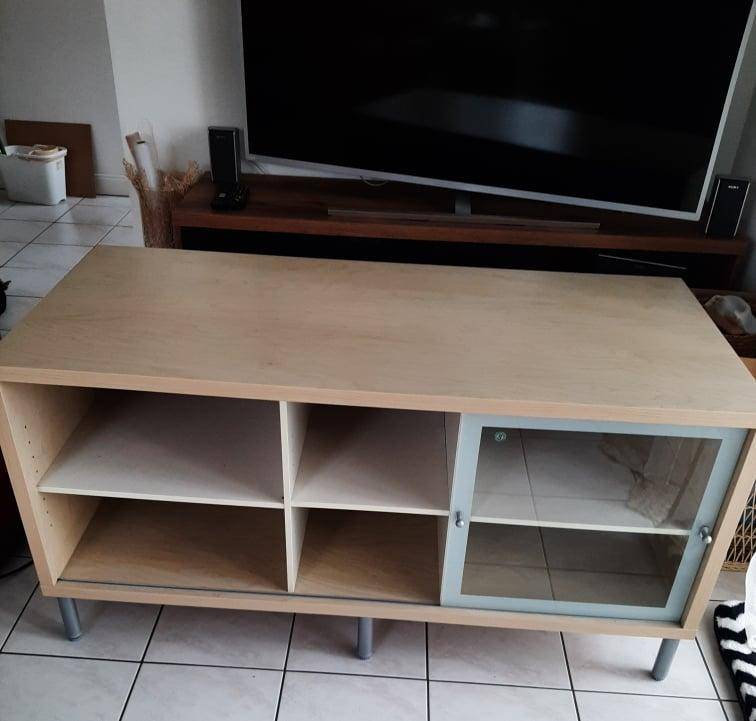 ox_sprzedam-szafke-rtv-ikea