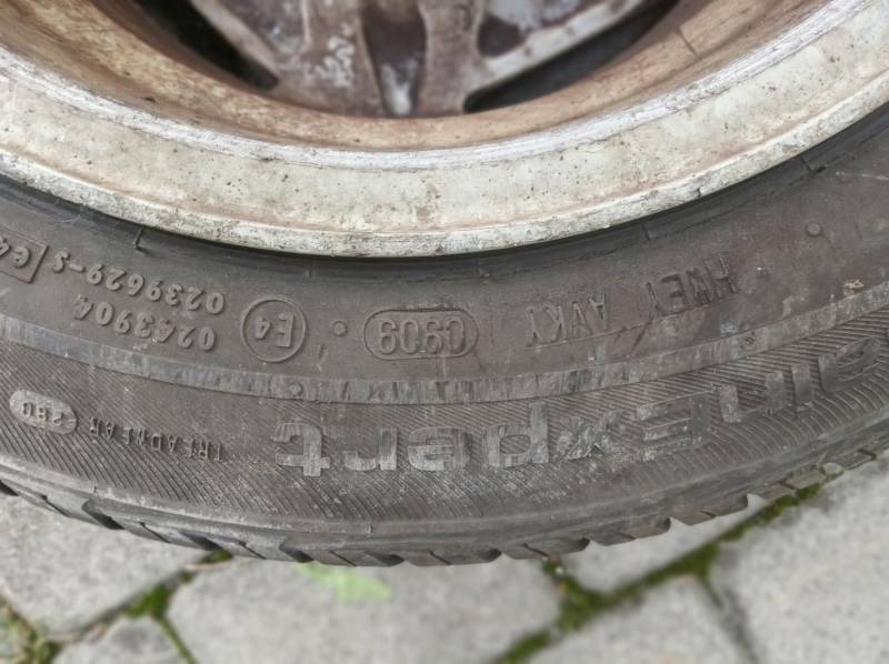 ox_sprzedam-kola-13-vw-polo-ii-alufelgi-opony-letnie-uniroyal