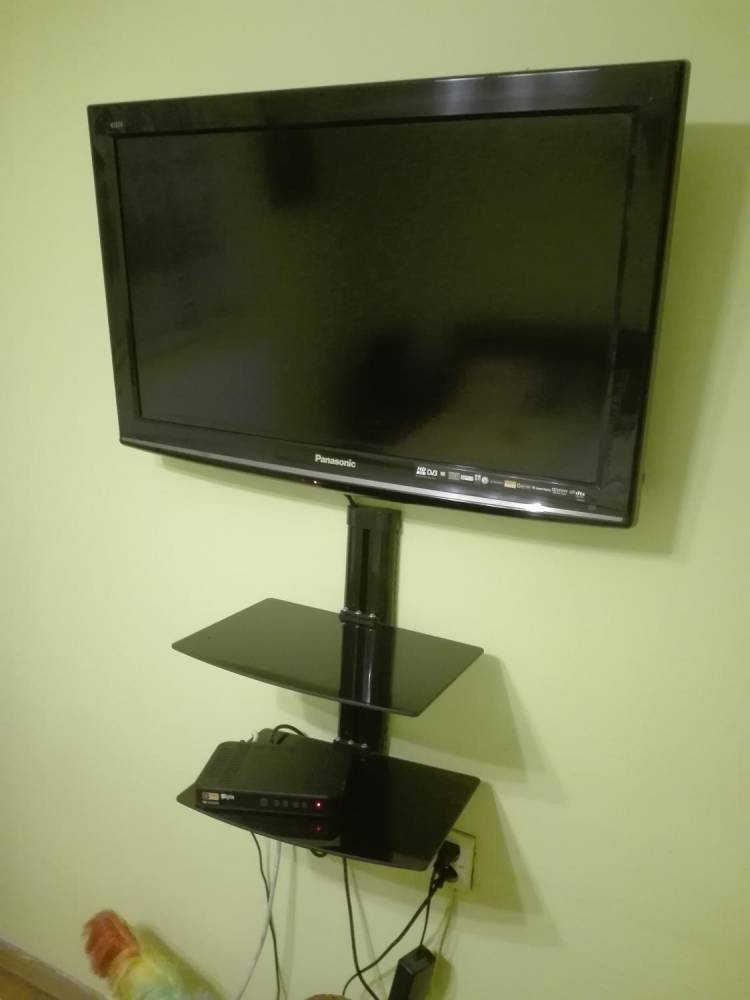 ox_telewizor-panasonic-l32-100hz-wraz-z-uchwytemm