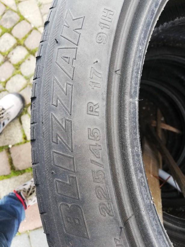 ox_opony-zimowe-4-szt-22545-r17-bridgestone-uzywane-cena-za-komplet