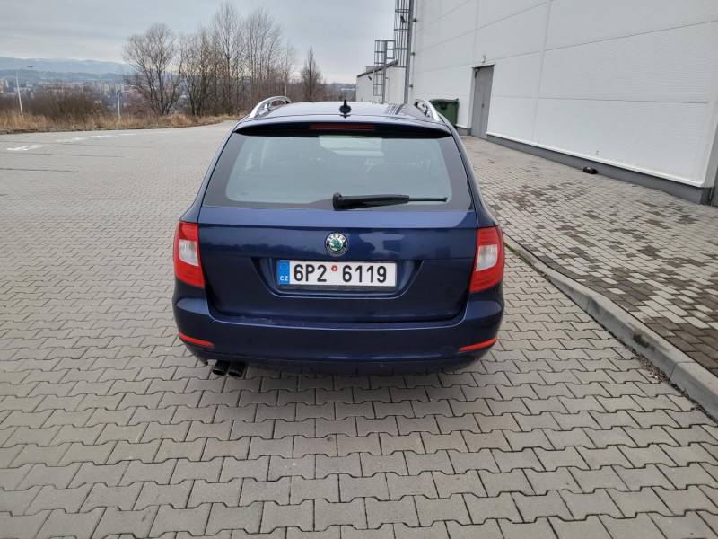 ox_skoda-superb-ii-kombi-4x4-20tdi-cr-140km-dsg-bi-xenon-skretny-skora