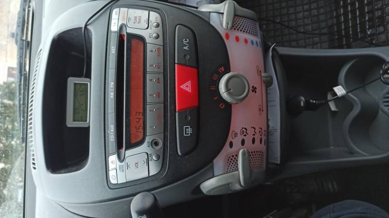 ox_citroen-c1-2007-73-tys-stan-bdb