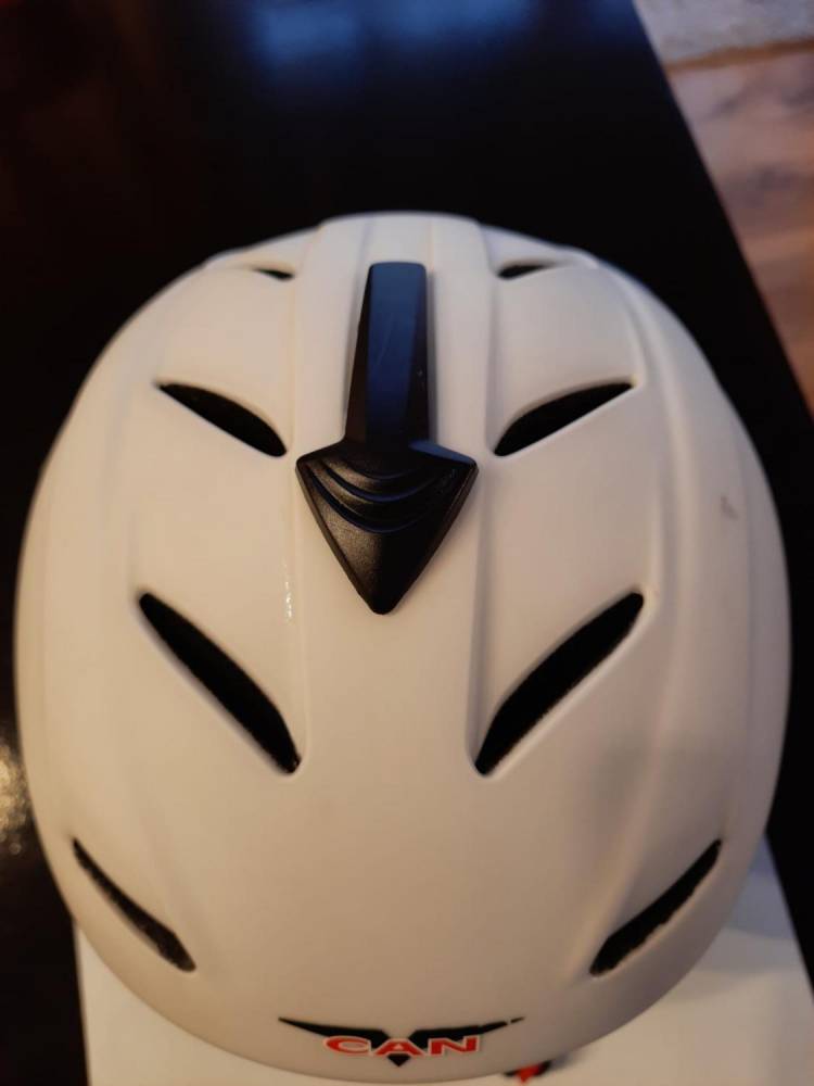 ox_damski-kask-narciarski