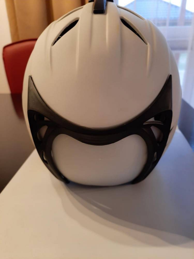 ox_damski-kask-narciarski