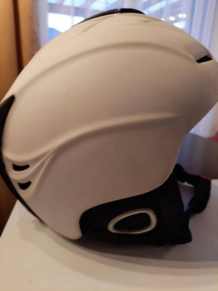 ox_damski-kask-narciarski